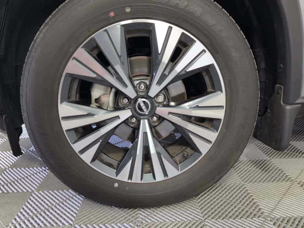 Used 2023 Nissan Rogue SV FWD image 11