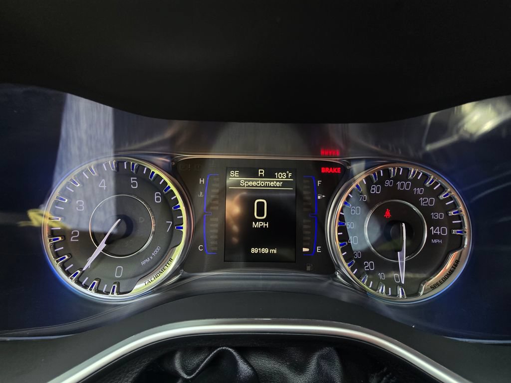 Used 2017 Chrysler 200 Limited Platinum FWD image 12