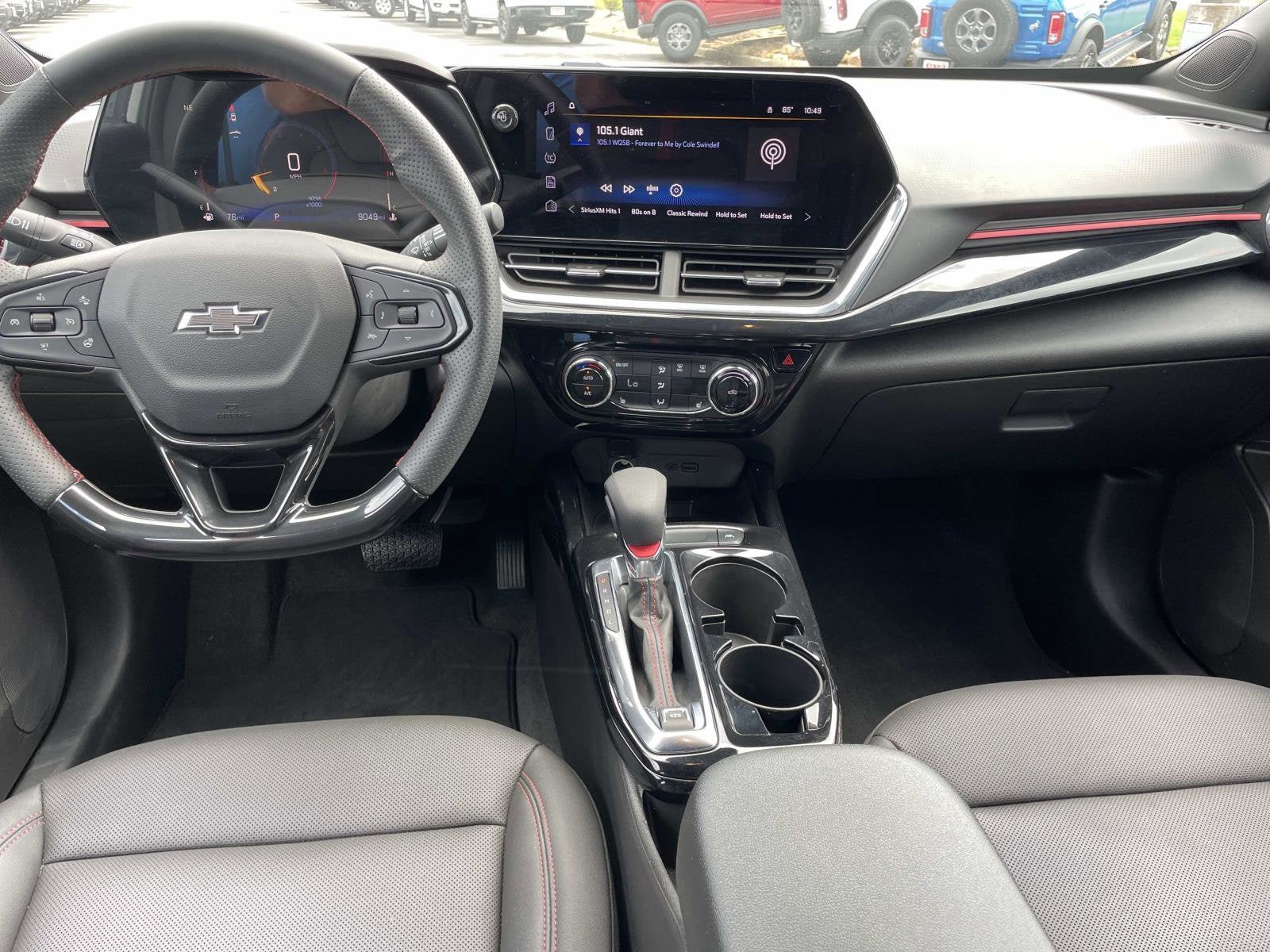 Used 2026 Chevrolet Trax RS w/ Sunroof Package FWD image 14
