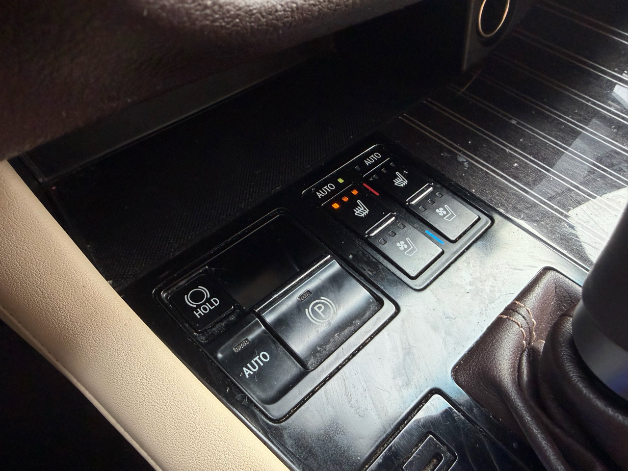 Used 2016 Lexus RX 450h FWD image 21