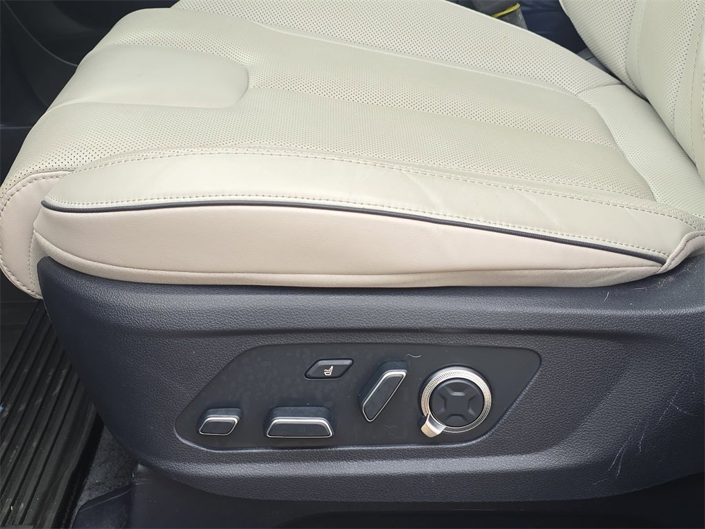 Used 2024 Hyundai Palisade Calligraphy image 29
