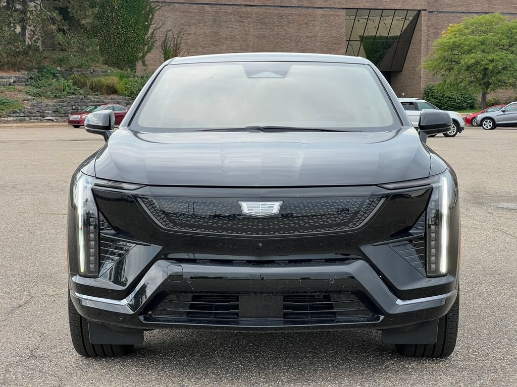 New 2027 Cadillac Optiq Premium Sport w/ LPO, Floor Liner Package AWD/4WD image 32