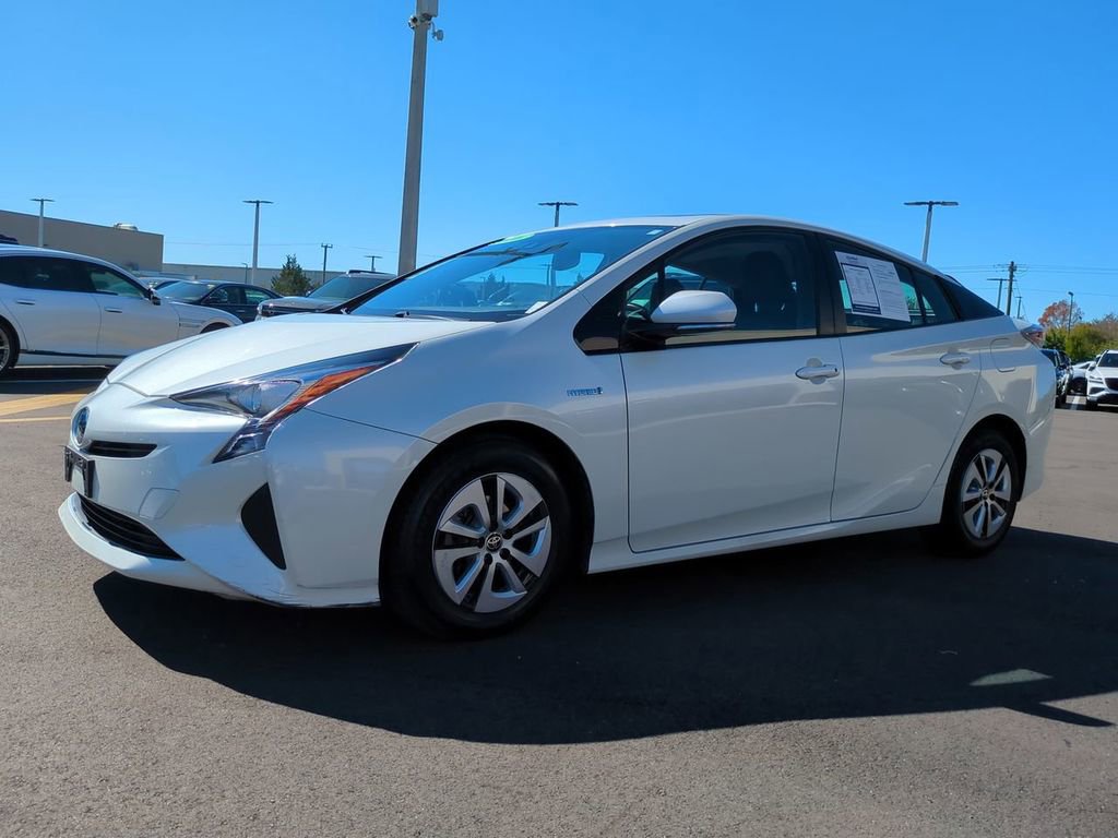 Used 2016 Toyota Prius Four video 2