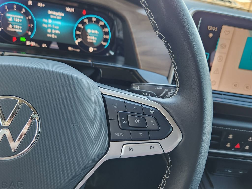 Used 2025 Volkswagen Atlas SE image 16