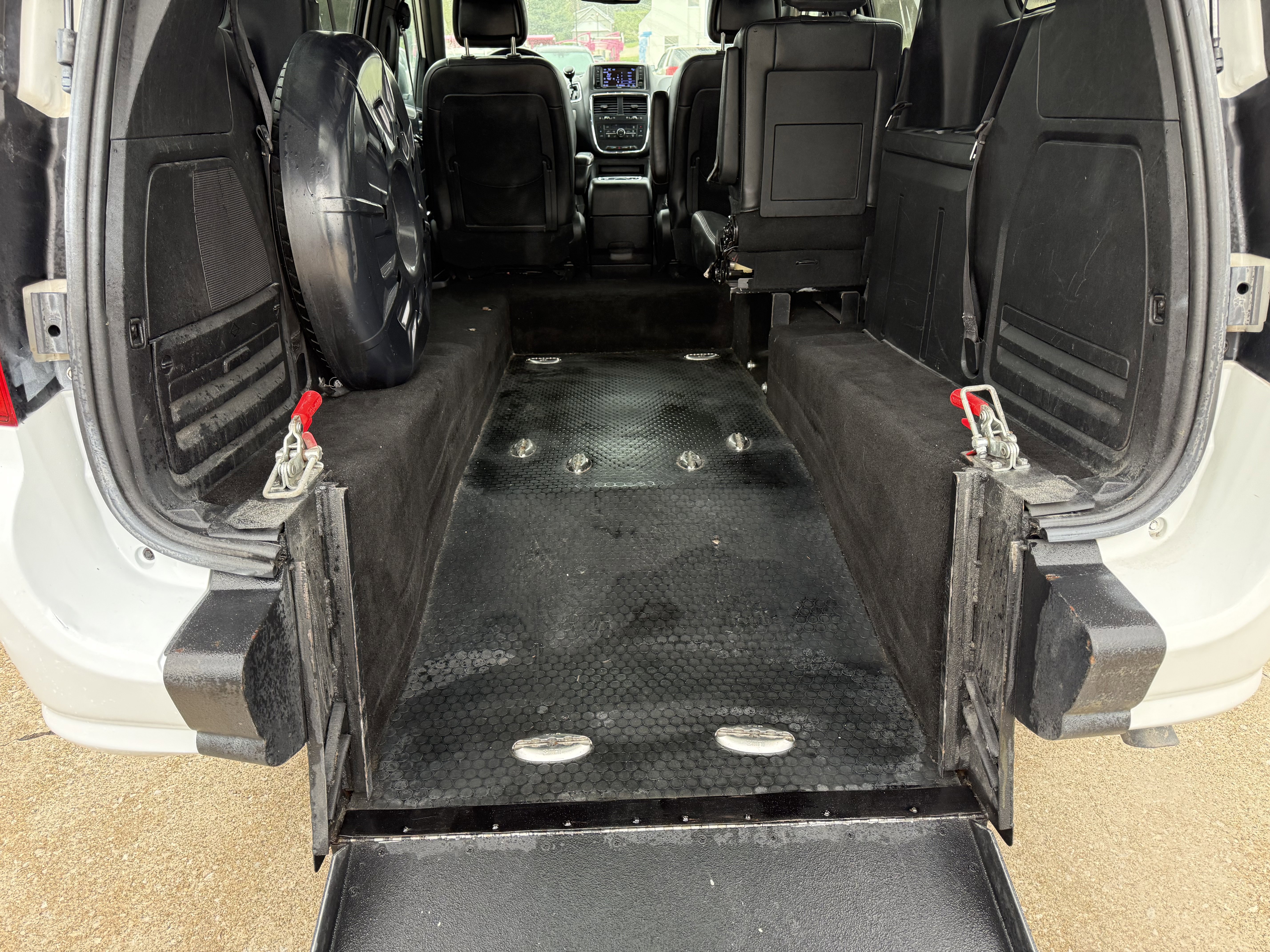 Used 2019 Dodge Grand Caravan GT FWD image 27
