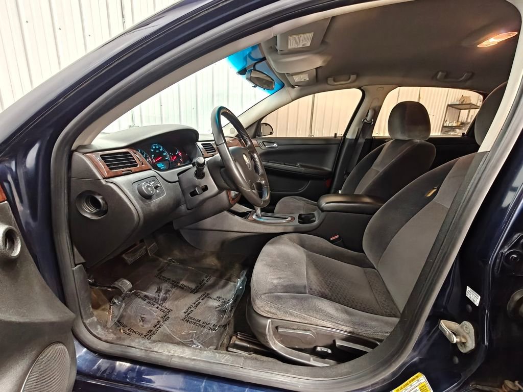 Used 2011 Chevrolet Impala LT image 21