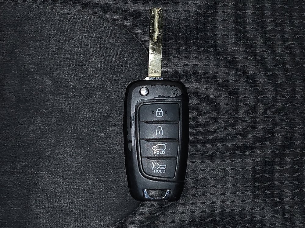 Used 2019 Hyundai Santa Fe SE image 32