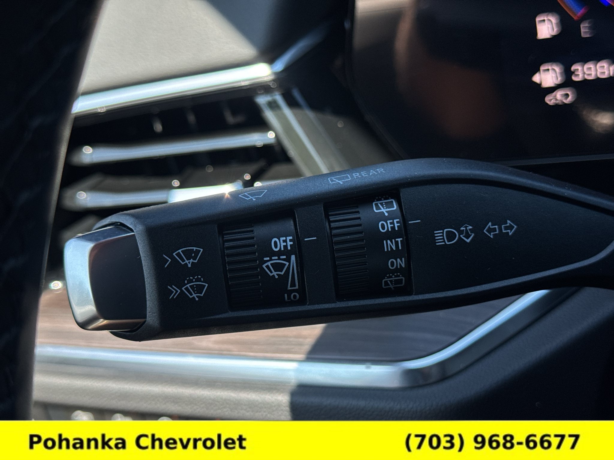 New 2026 Chevrolet Suburban Z71 w/ Z71 Off-Road Package AWD/4WD image 10