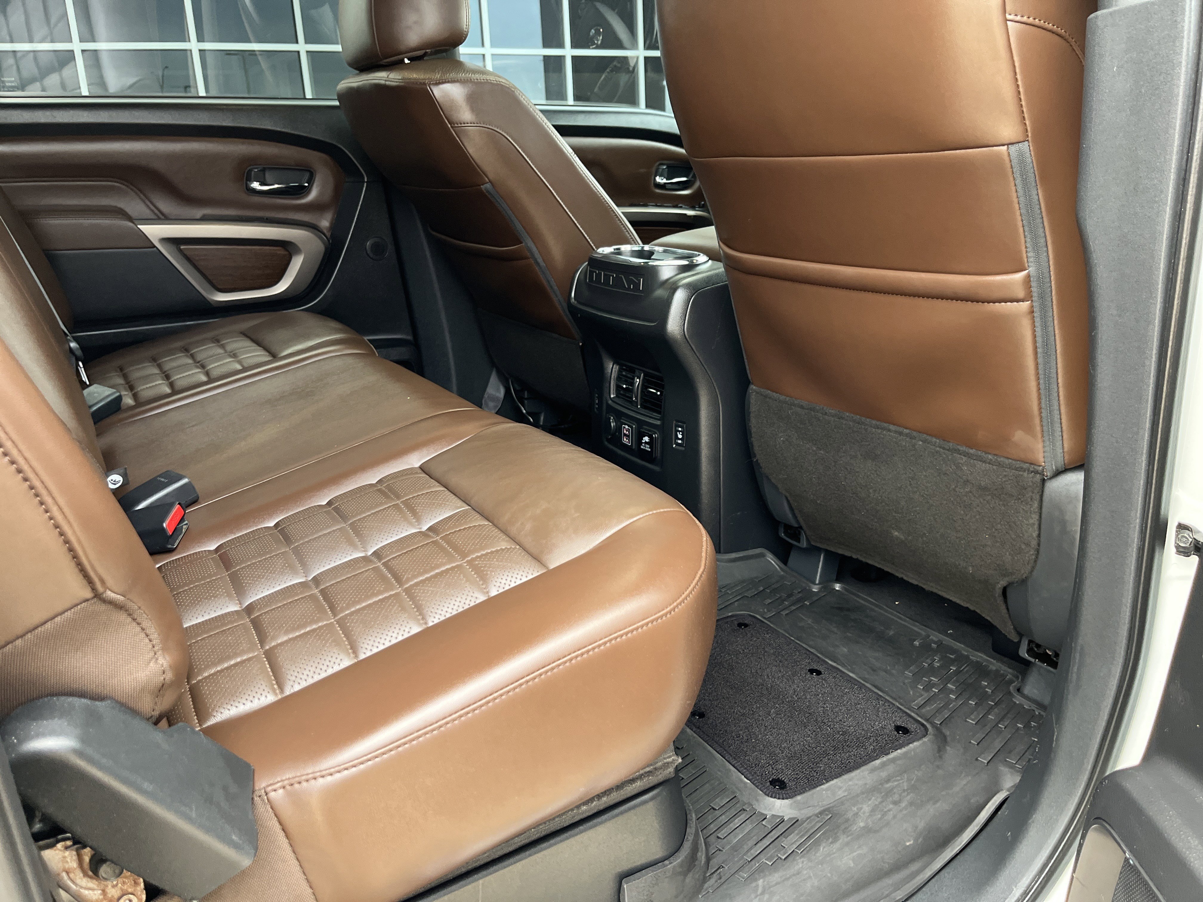 Used 2022 Nissan Titan Platinum Reserve w/ Moonroof Package image 17