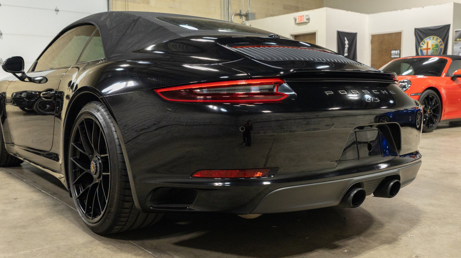 Used 2019 Porsche 911 Carrera 4 GTS image 18