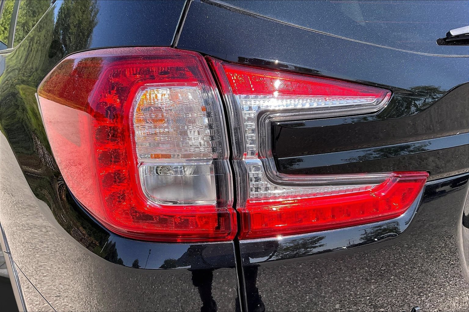 Certified 2025 Subaru Ascent Onyx Edition AWD/4WD image 32
