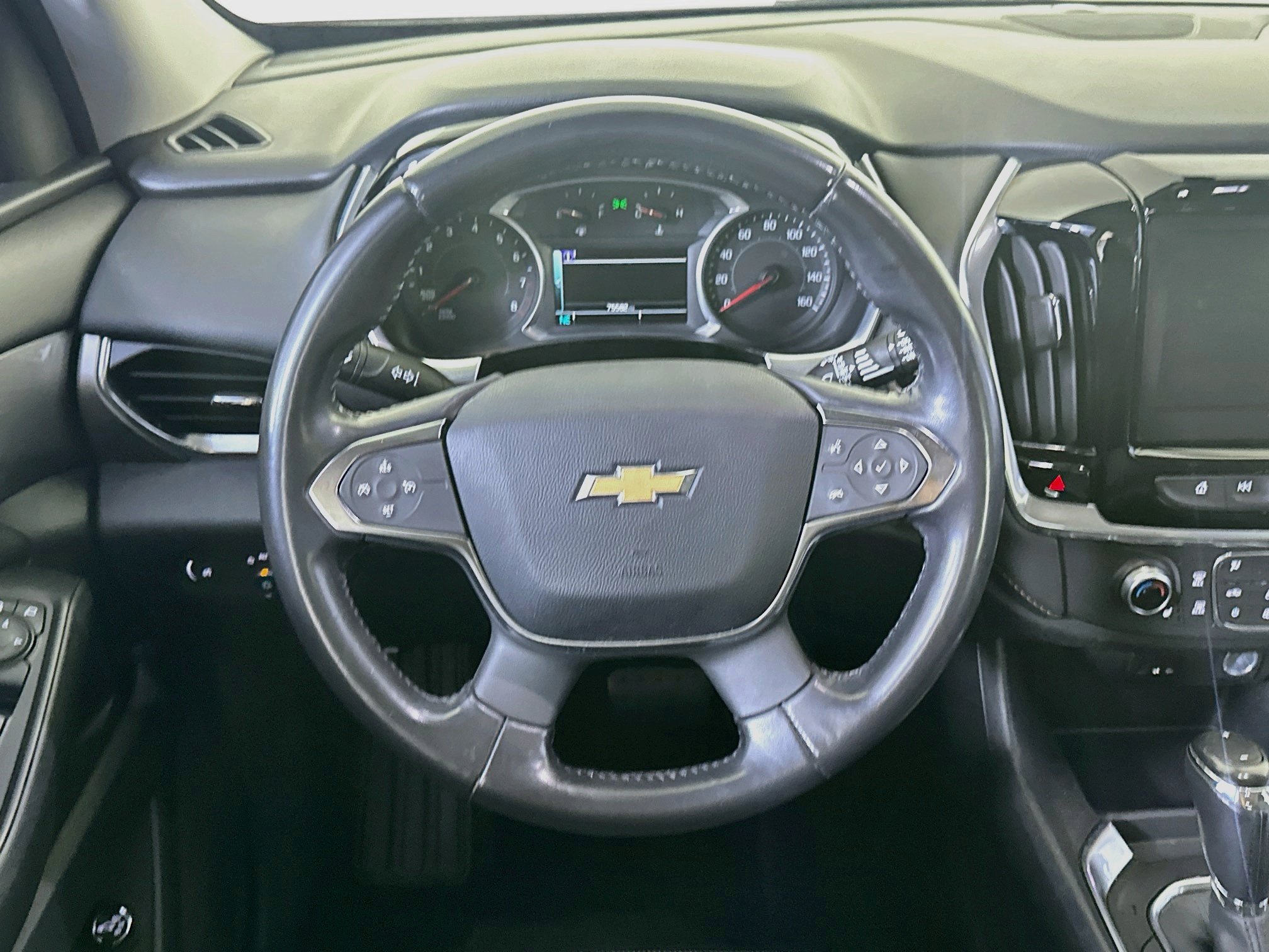 Used 2019 Chevrolet Traverse LT FWD image 18