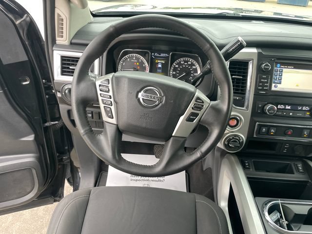 Used 2018 Nissan Titan SV w/ SV Convenience Package AWD/4WD image 23