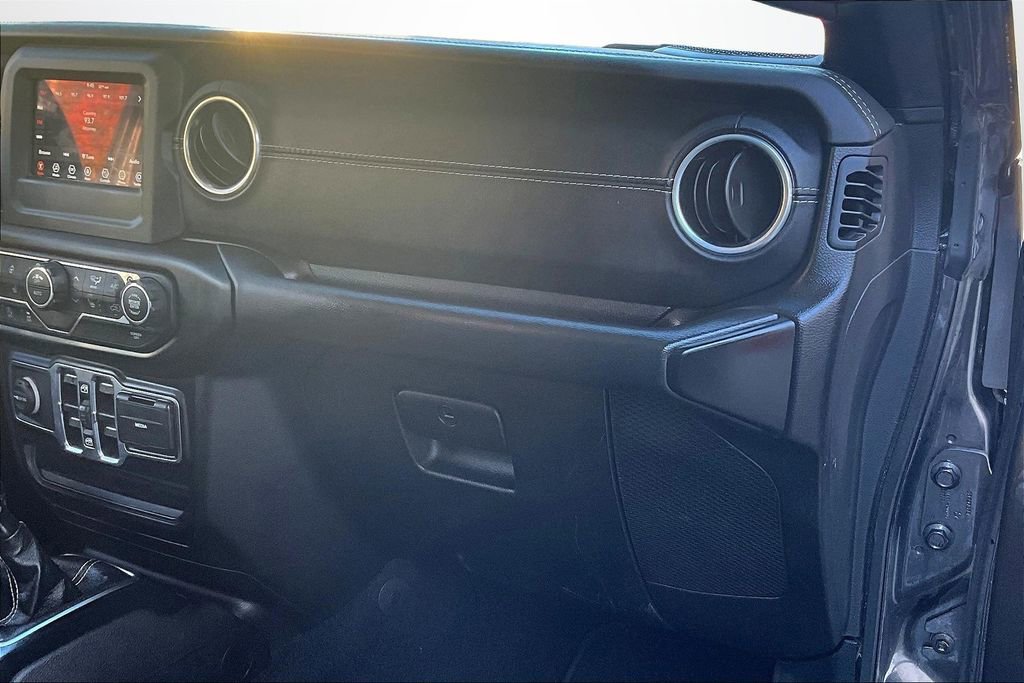 Used 2020 Jeep Gladiator Overland w/ LED Lighting Group image 24