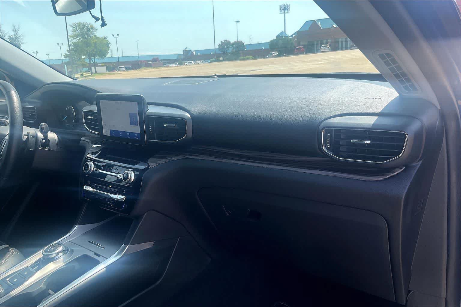 Used 2021 Ford Explorer Limited AWD/4WD image 22