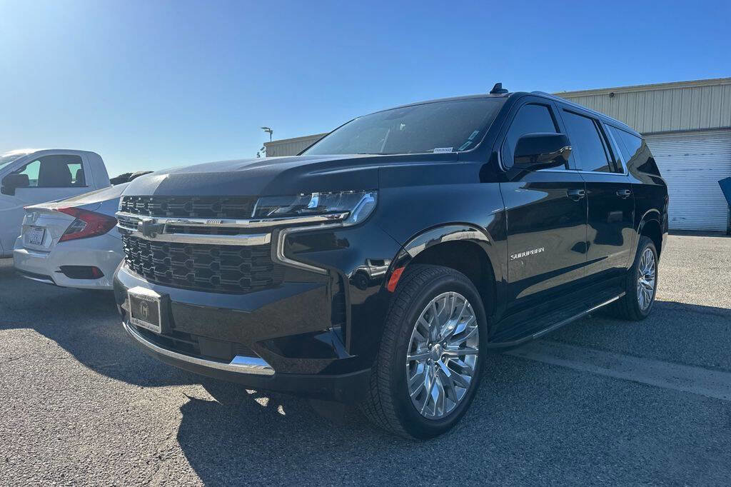 Used 2024 Chevrolet Suburban LS w/ Driver Alert Package image 2