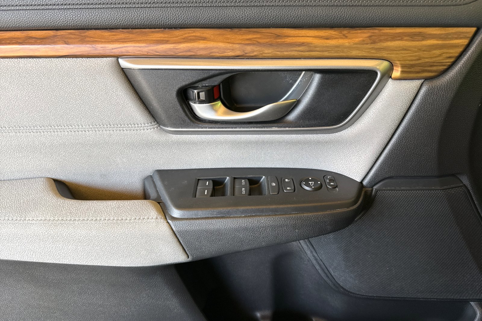 Used 2019 Honda CR-V EX image 12