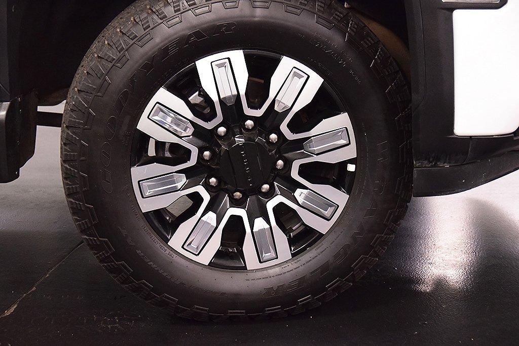 Used 2025 GMC Sierra 2500 Denali w/ Denali Reserve Package image 12