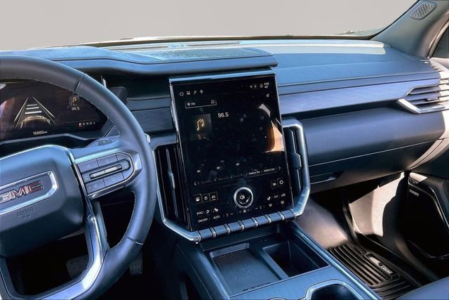 Used 2024 GMC Acadia Elevation w/ Luxury Package image 9