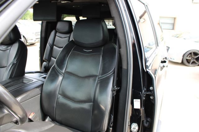 Used 2020 Cadillac Escalade ESV Platinum RWD image 21