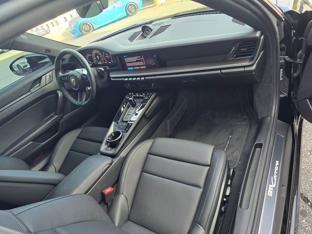 Used 2025 Porsche 911 Carrera image 34