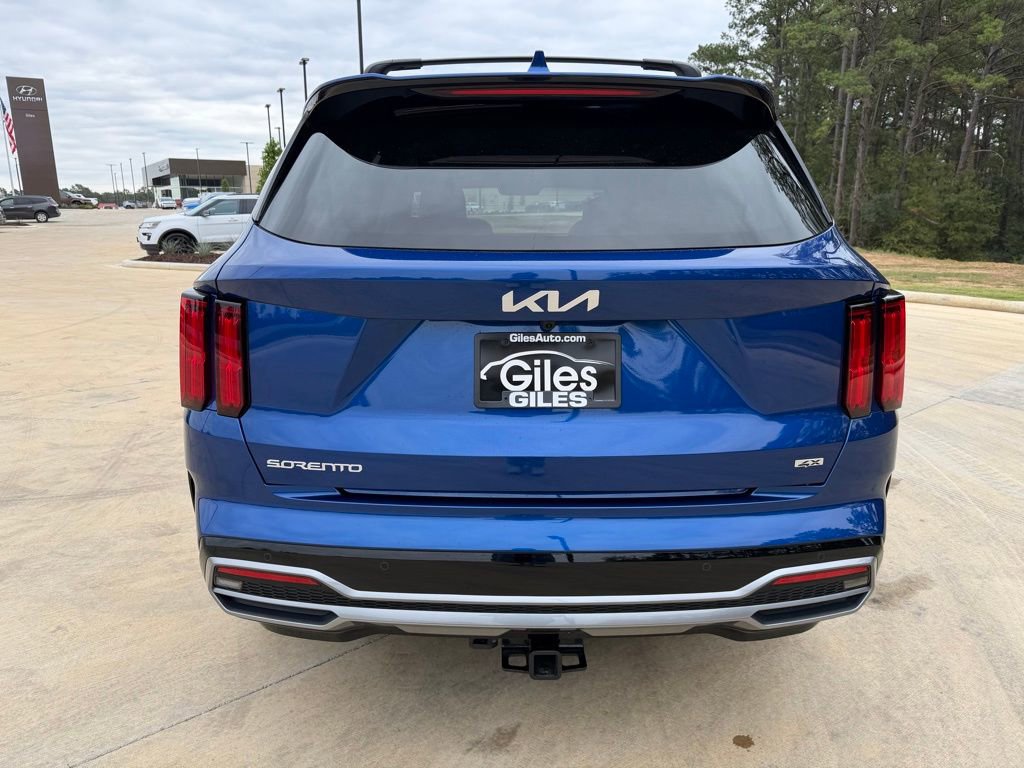 Used 2023 Kia Sorento SX image 4