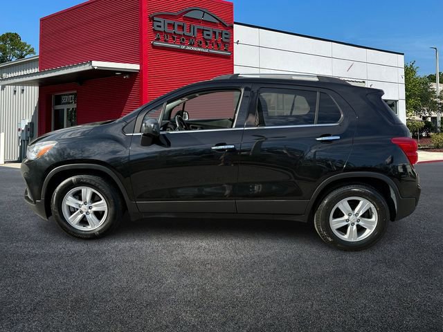 Used 2019 Chevrolet Trax LT w/ LT Convenience Package image 2