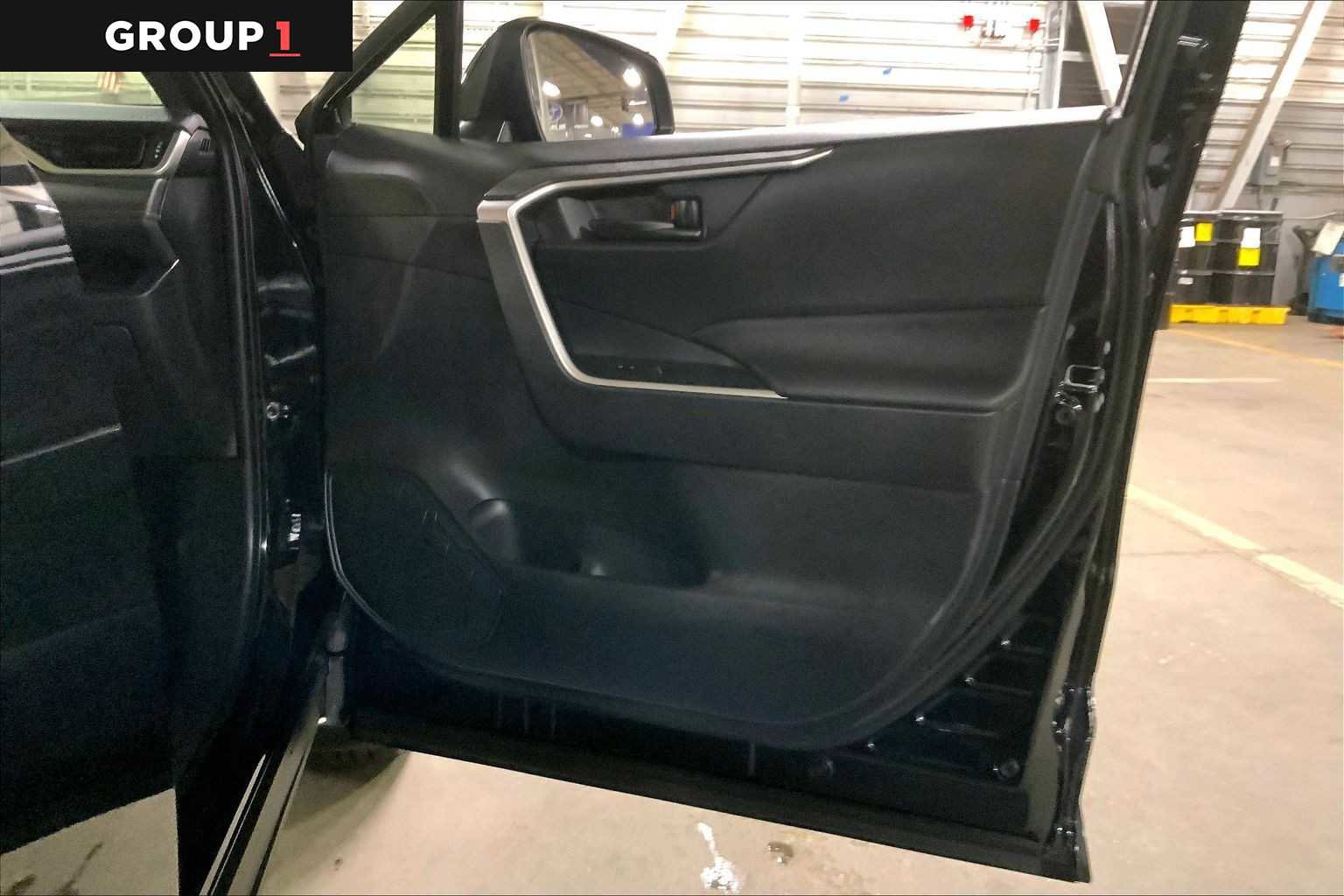 Used 2021 Toyota RAV4 SE AWD/4WD image 23