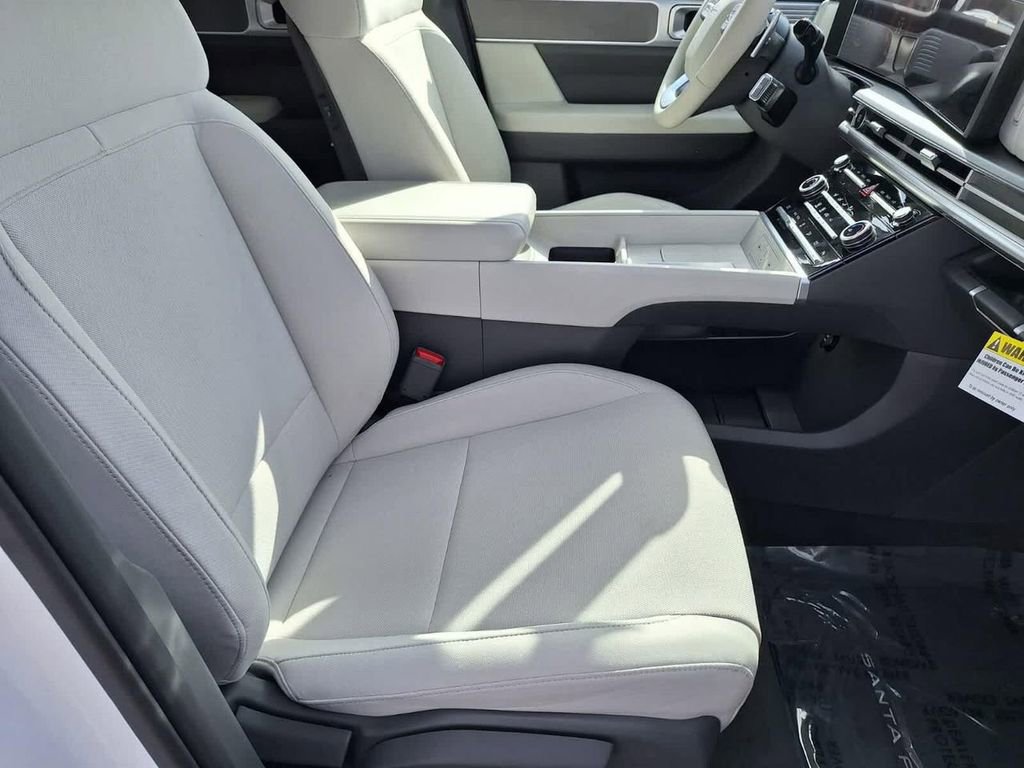 Used 2024 Hyundai Santa Fe SE image 23