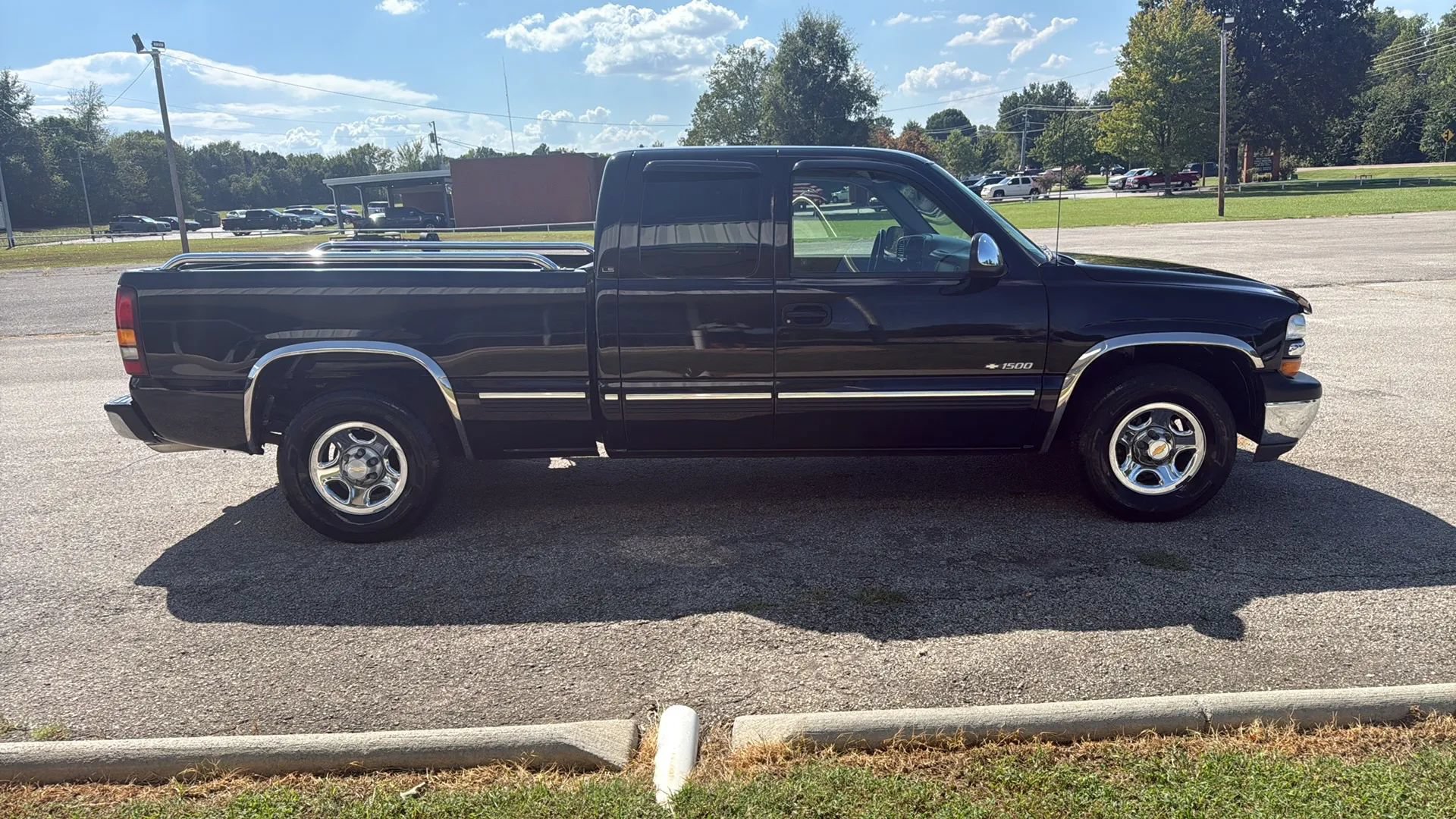 Used 2000 Chevrolet Silverado 1500 LS RWD image 8