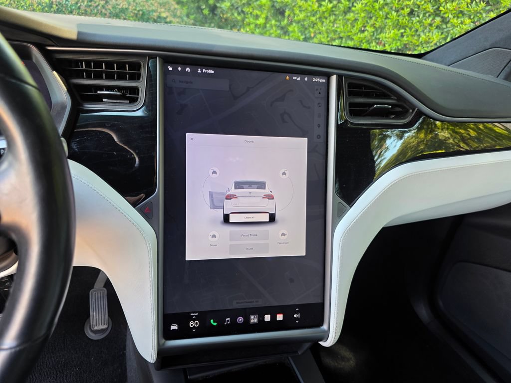 Used 2020 Tesla Model X Long Range AWD/4WD image 17