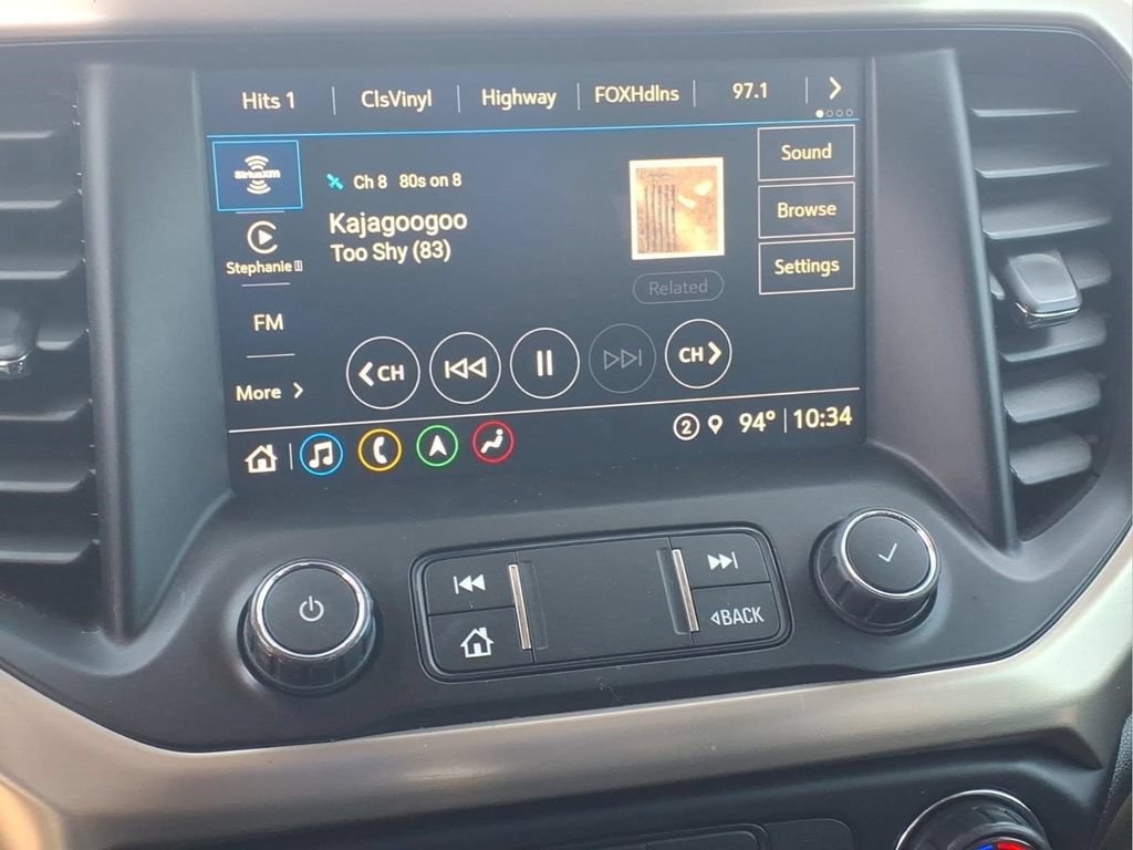 Used 2021 GMC Acadia Denali w/ Denali Technology Package FWD image 19