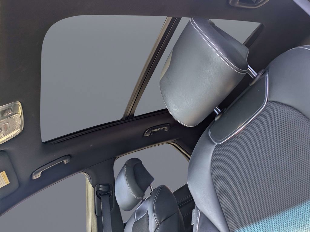 Used 2025 Genesis GV70 2.5T w/ Sport Prestige Package image 22