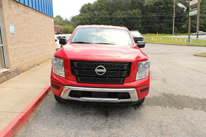 Used 2023 Nissan Titan SV RWD image 2