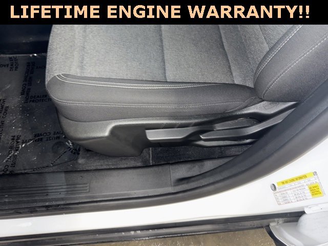 Used 2025 GMC Terrain Elevation image 16