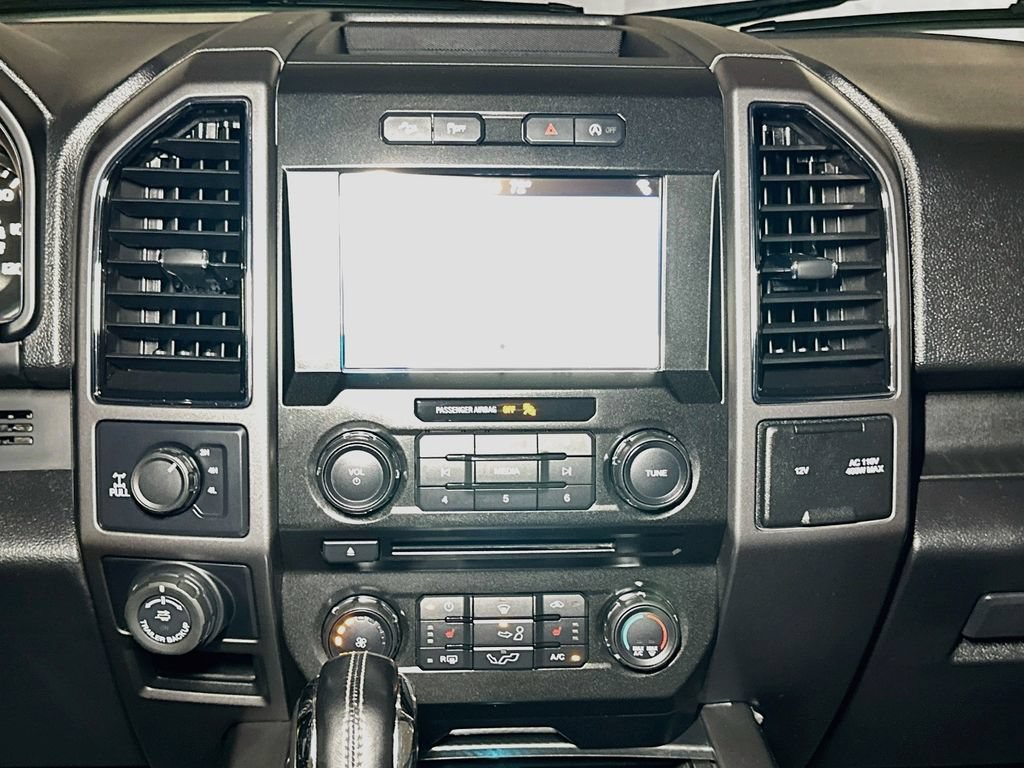 Used 2018 Ford F150 XLT w/ Equipment Group 302A Luxury AWD/4WD image 10