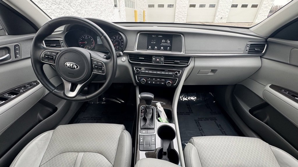 Used 2018 Kia Optima EX w/ Premium Package image 12