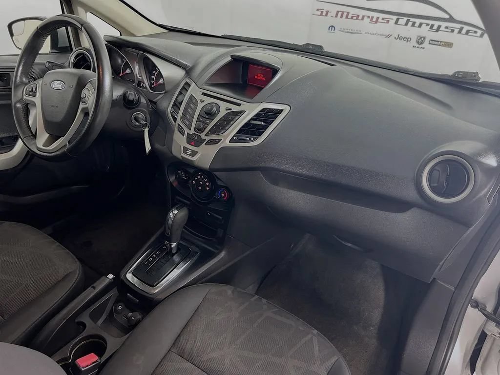 Used 2012 Ford Fiesta SES FWD image 26