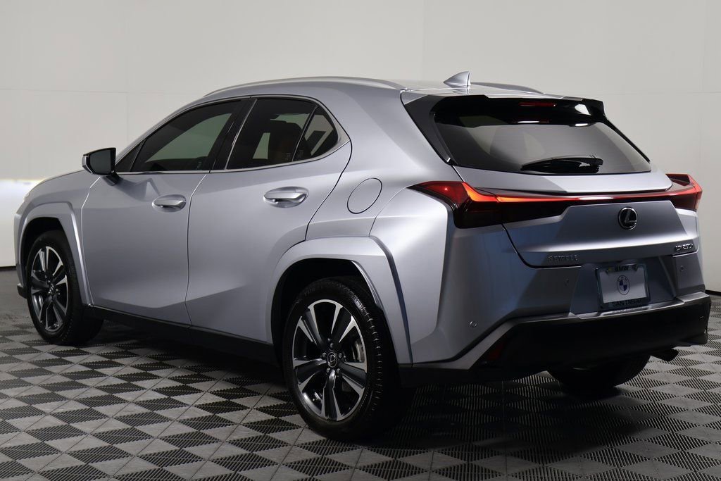 Used 2023 Lexus UX 250h FWD w/ Accessory Package (Z2) image 6