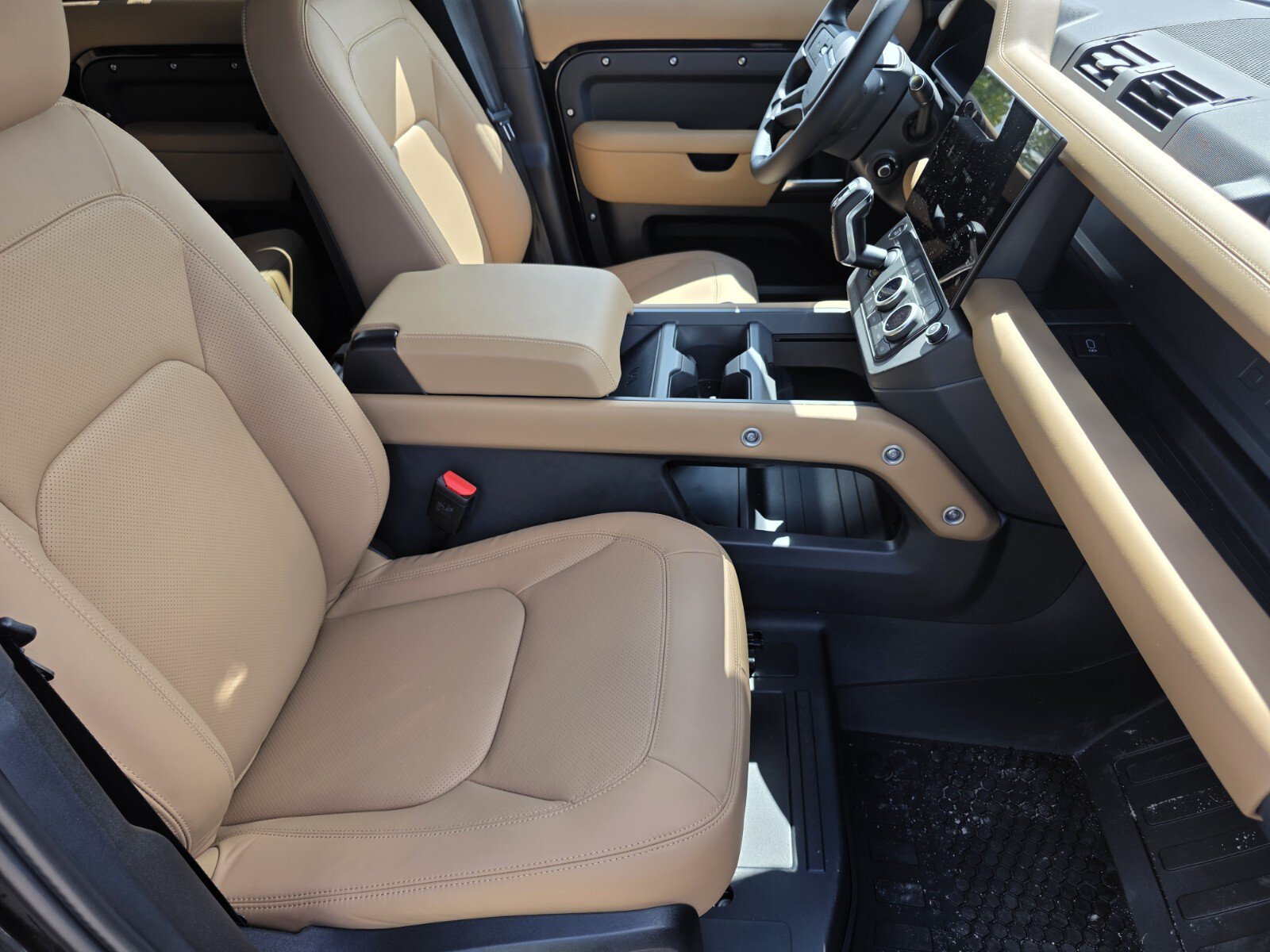 New 2026 Land Rover Defender 110 S AWD/4WD image 3