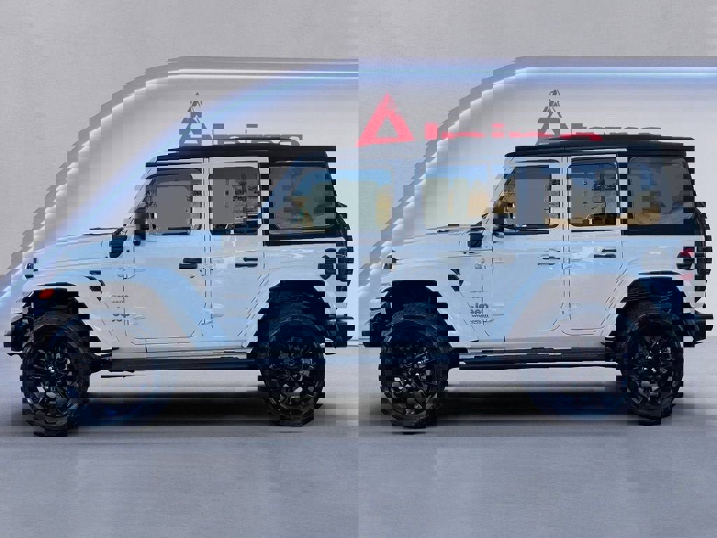 Used 2022 Jeep Wrangler Unlimited Sahara w/ Cold Weather Group image 2