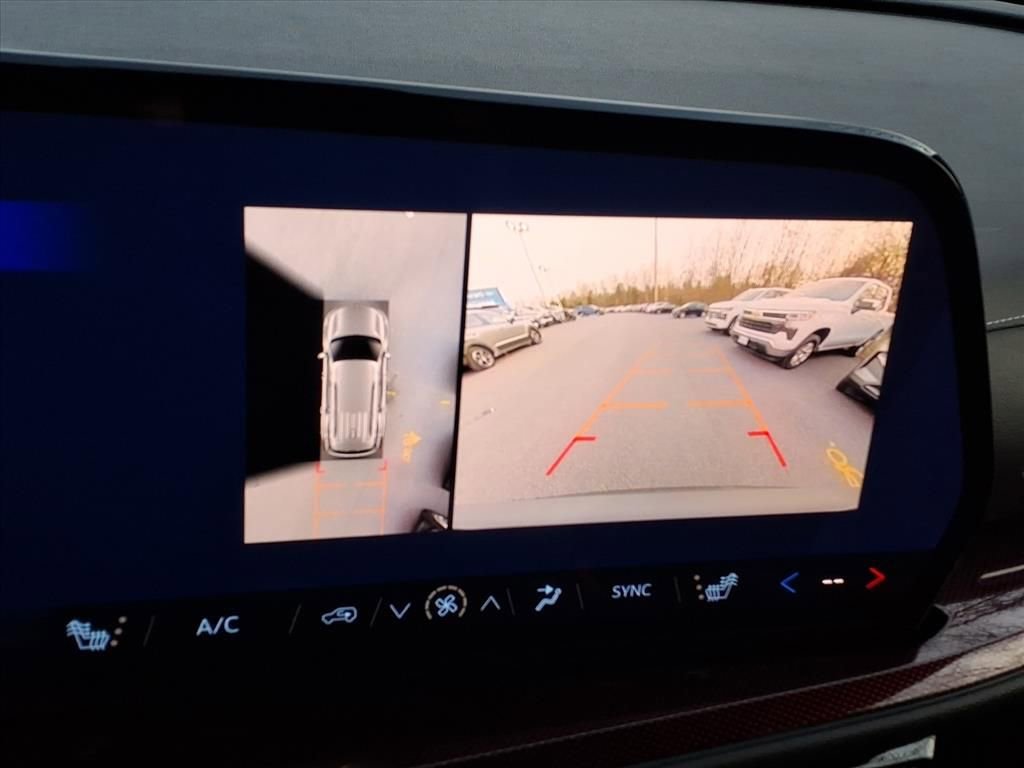 New 2026 Chevrolet Traverse Z71 w/ Enhanced Driving Package AWD/4WD image 22