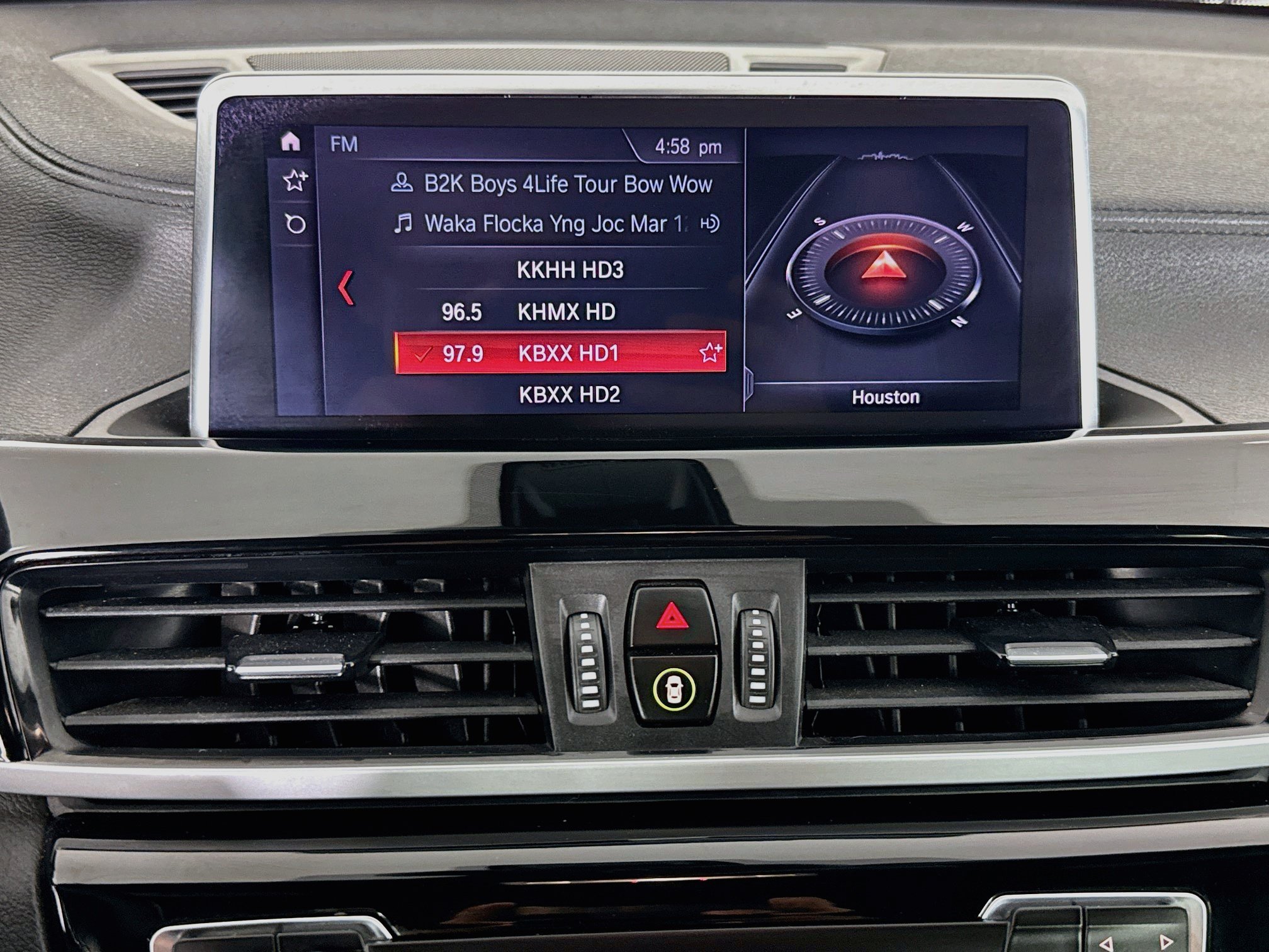 Used 2022 BMW X2 sDrive28i w/ Convenience Package FWD image 16