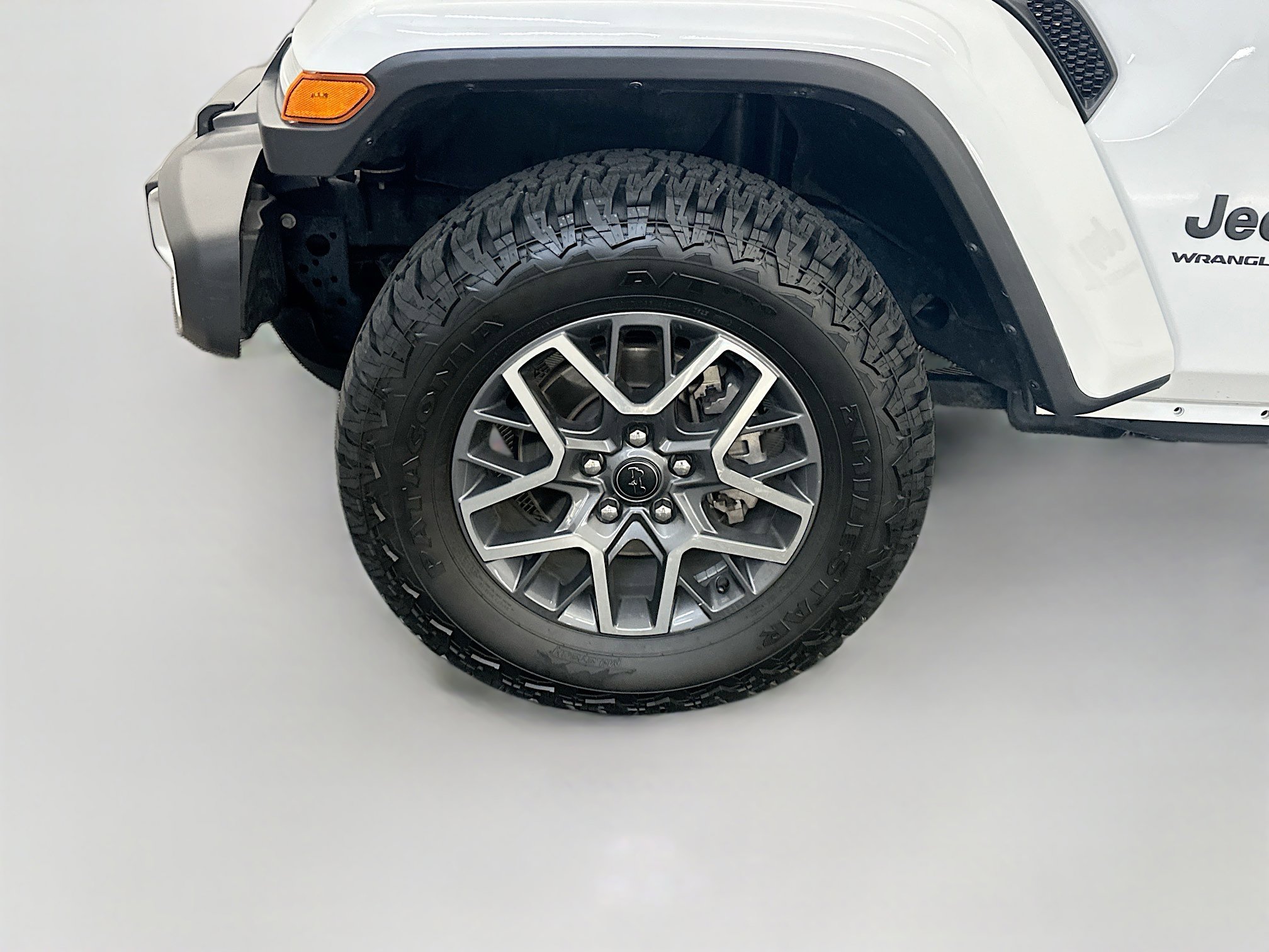 Used 2025 Jeep Wrangler Sahara image 11