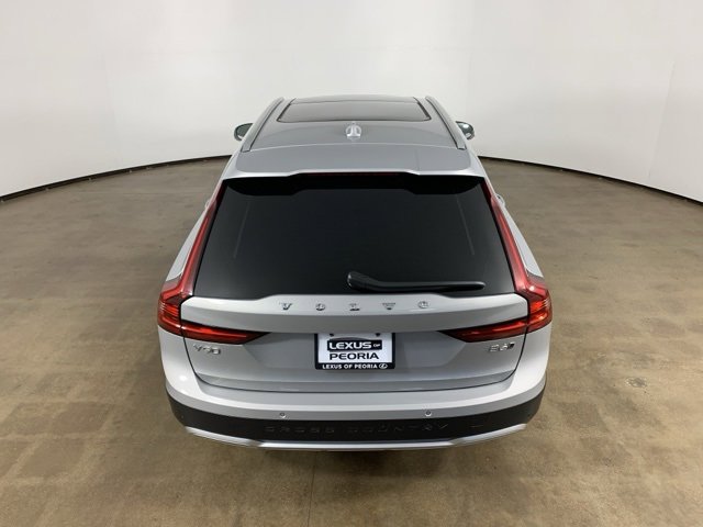Used 2024 Volvo V90 B6 Cross Country Ultimate w/ Protection Package Premier image 31