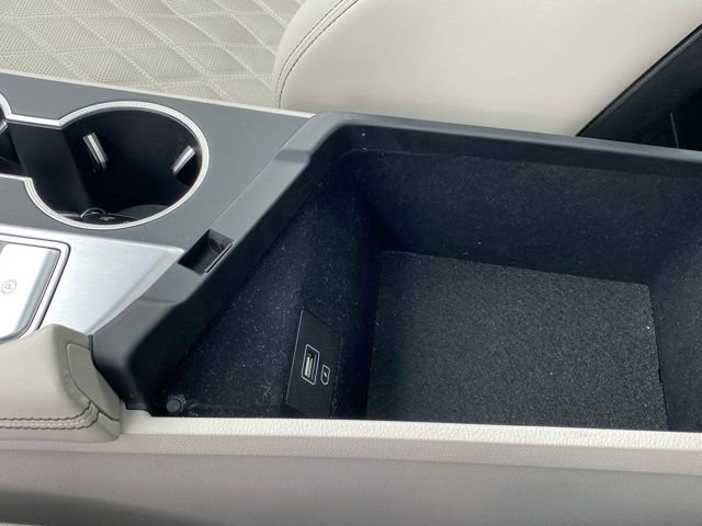 Used 2020 Genesis G70 2.0T w/ Prestige Package image 14