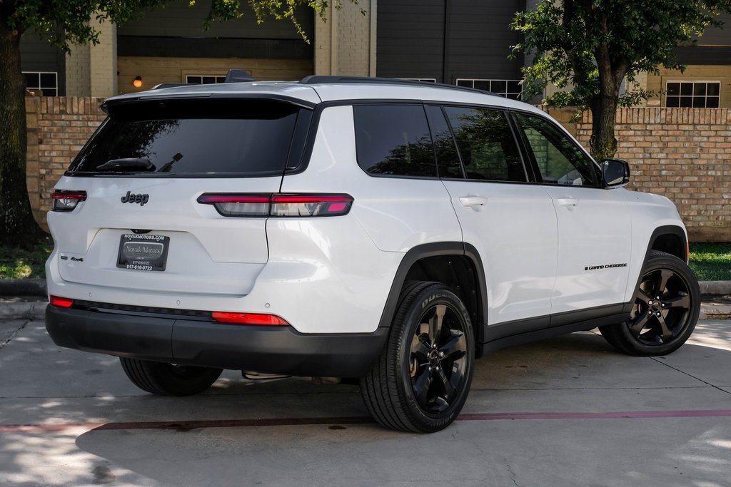 Used 2023 Jeep Grand Cherokee L Laredo image 15