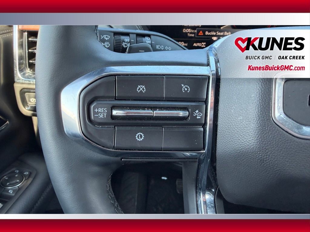 Used 2025 GMC Yukon Denali image 17