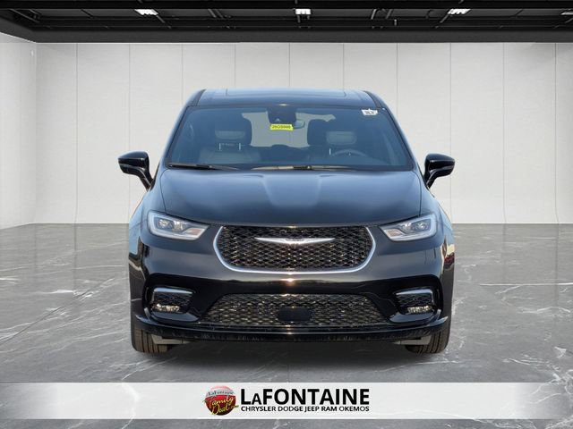 New 2026 Chrysler Pacifica Select image 8