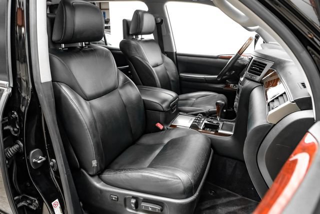 Used 2014 Lexus LX 570 4WD image 36